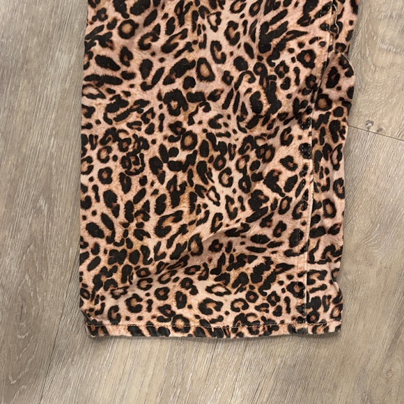 Dear John NWT Sz 29 Leopard Print Taylor style Jeans - Picture 3 of 4